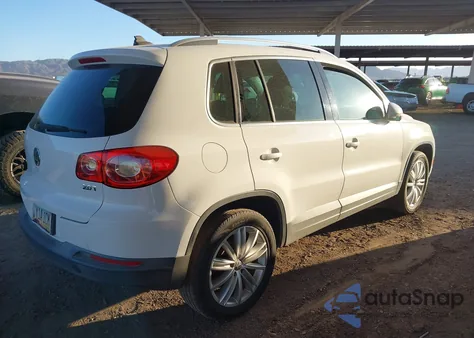 2009 Volkswagen Tiguan Se z USA, uszkodzony, nr VIN WVGAV75N29W527403